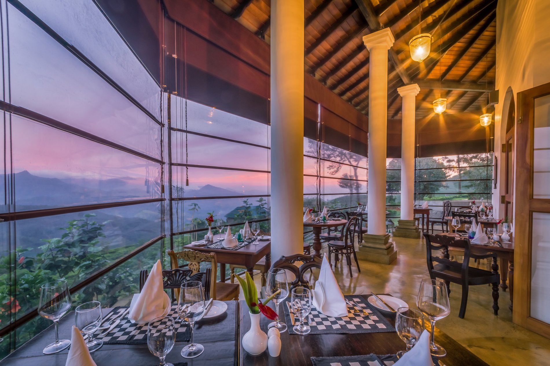 Madulkelle Tea & Eco Lodge 4 étoiles Kandy Sri Lanka restaurant avec vue